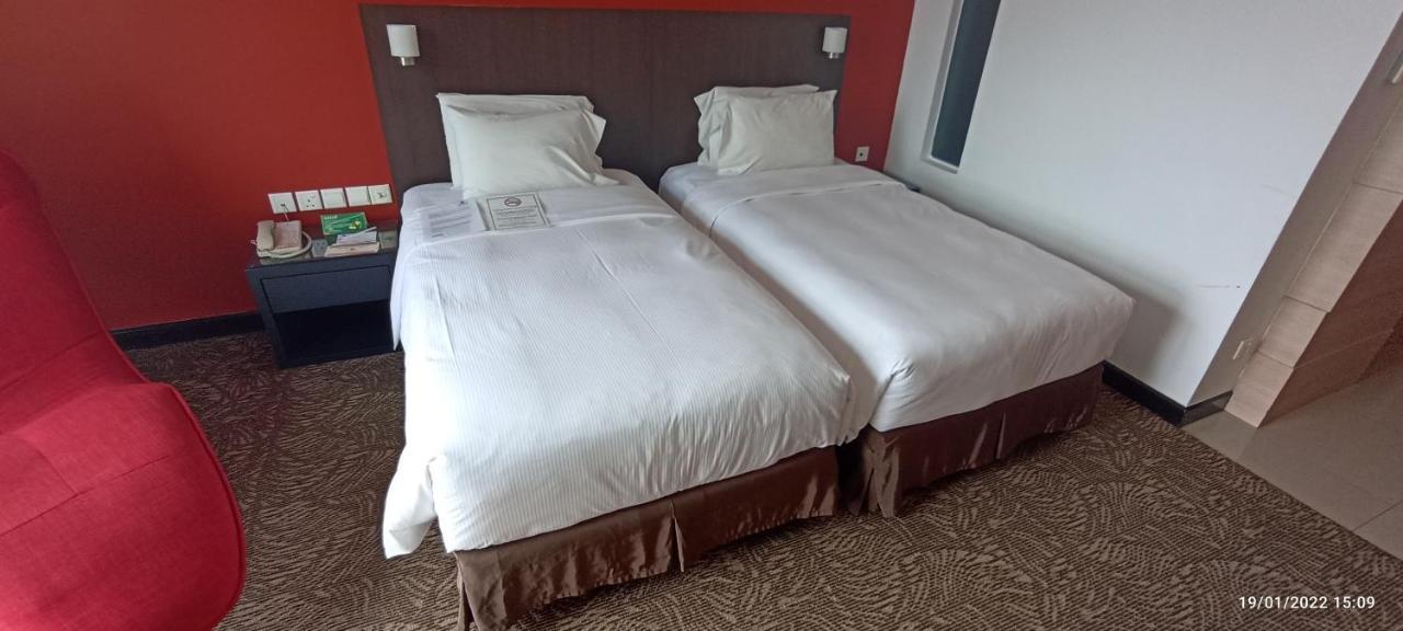 The Klagan Hotel Kota Kinabalu Extérieur photo