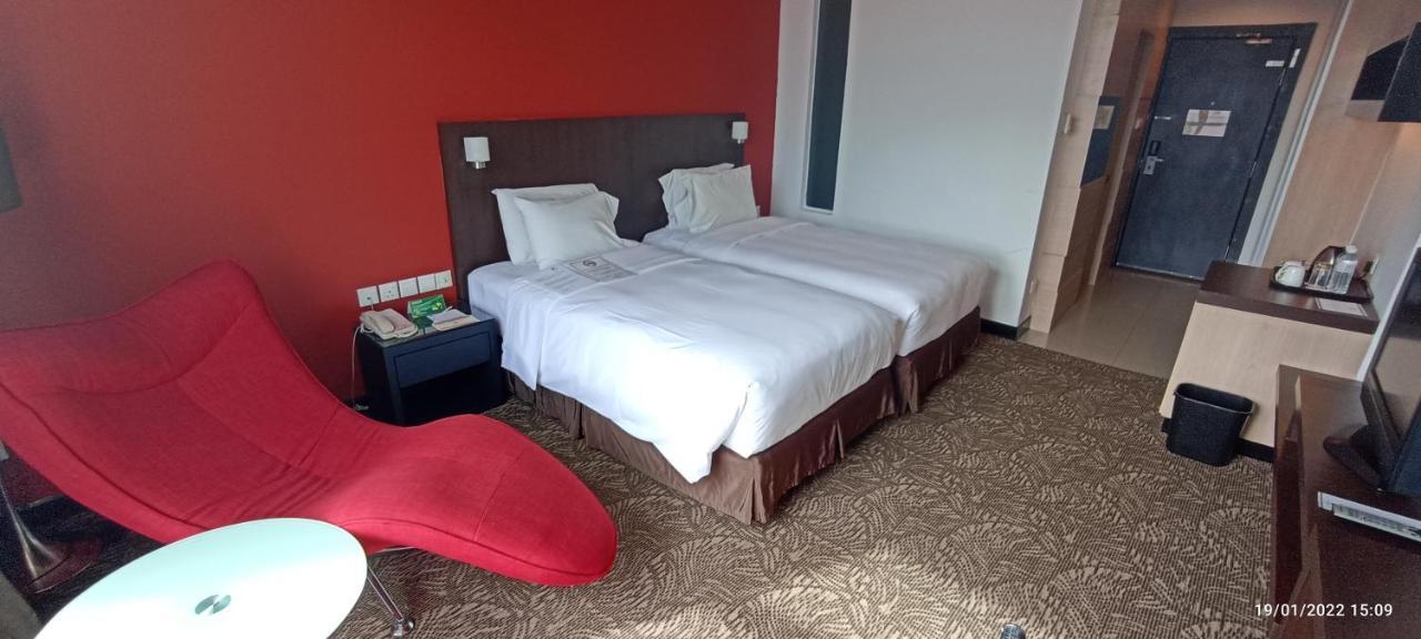 The Klagan Hotel Kota Kinabalu Extérieur photo