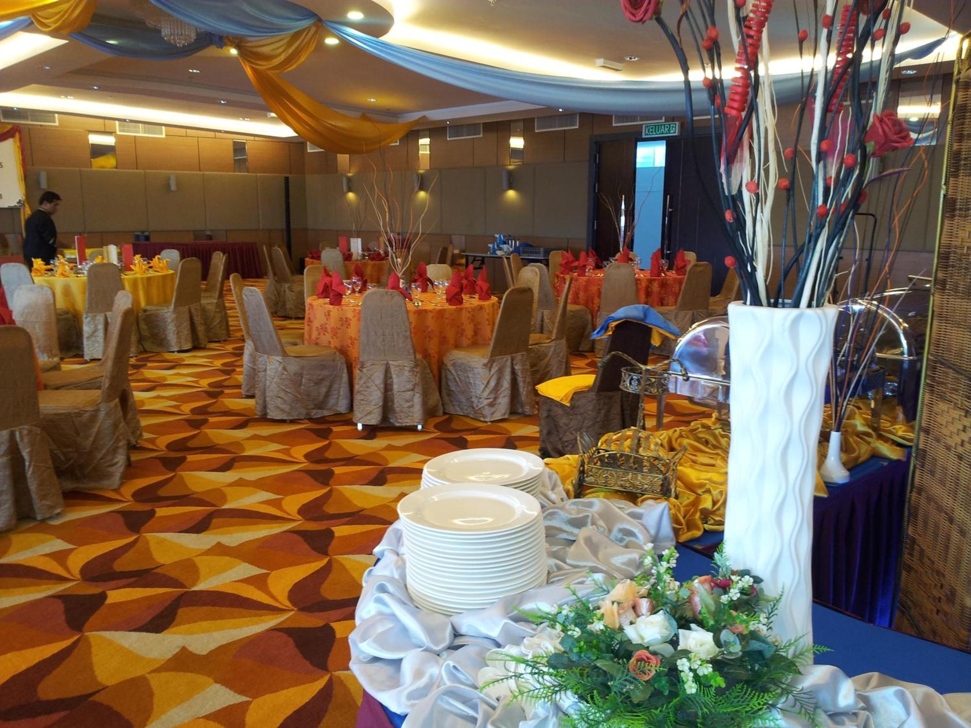 The Klagan Hotel Kota Kinabalu Extérieur photo