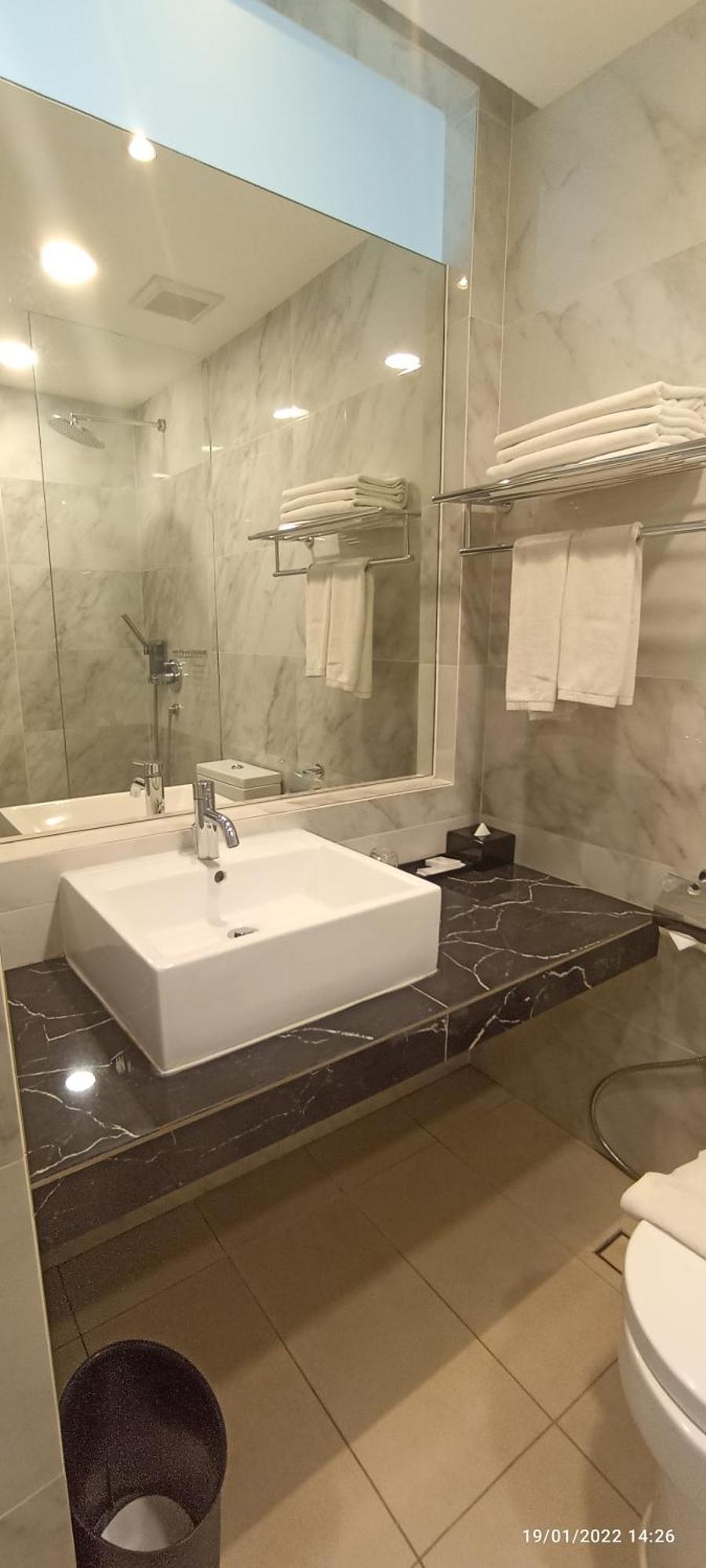 The Klagan Hotel Kota Kinabalu Extérieur photo